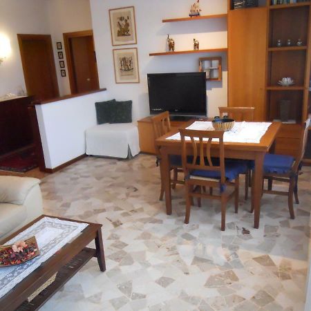 Appartamento Elisabetta Venezia Lido Esterno foto